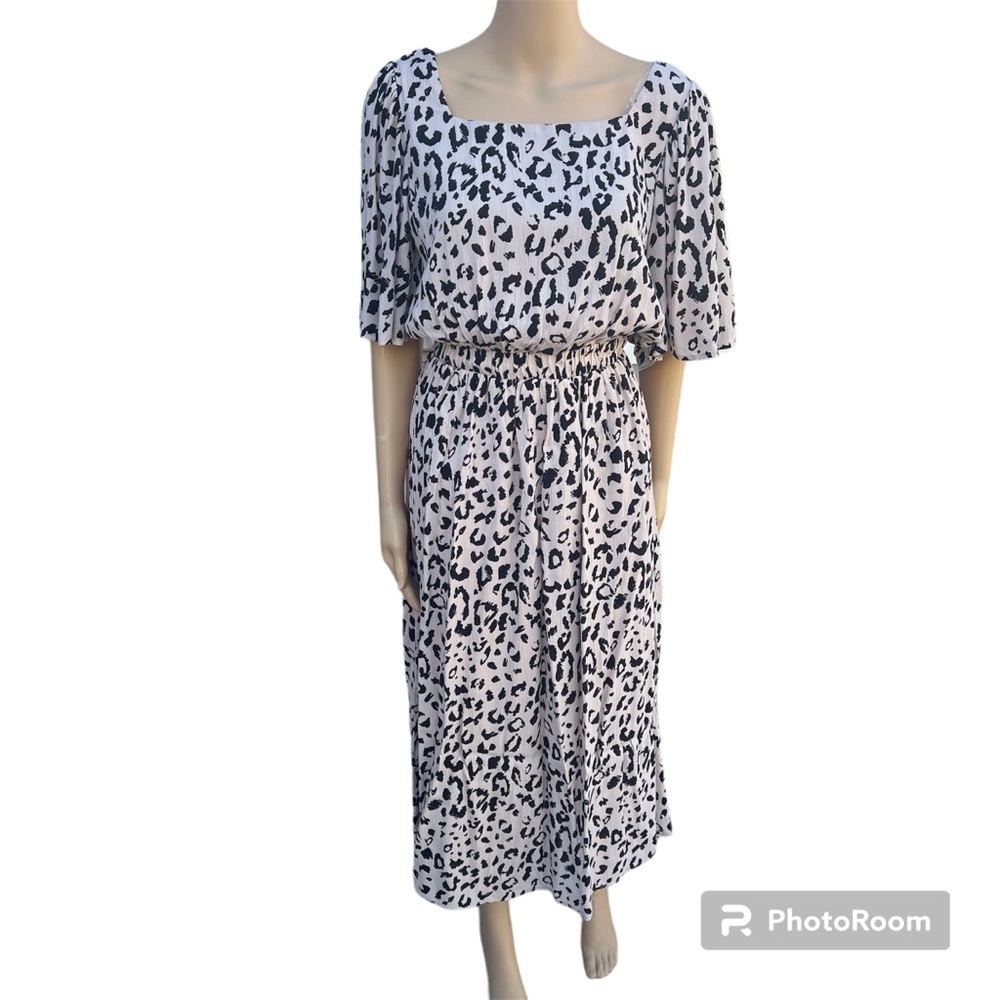 ANDREE BY UNIT White and Black Leopard-Print Midi Dress